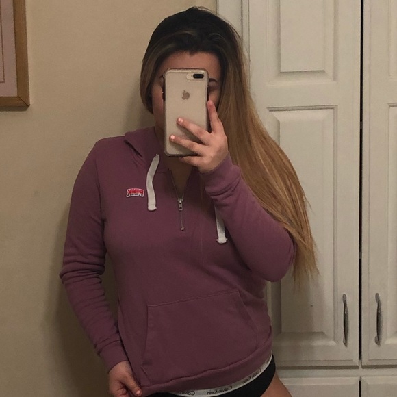 Pink/Victoria Secret sweatshirt! - Picture 4 of 4